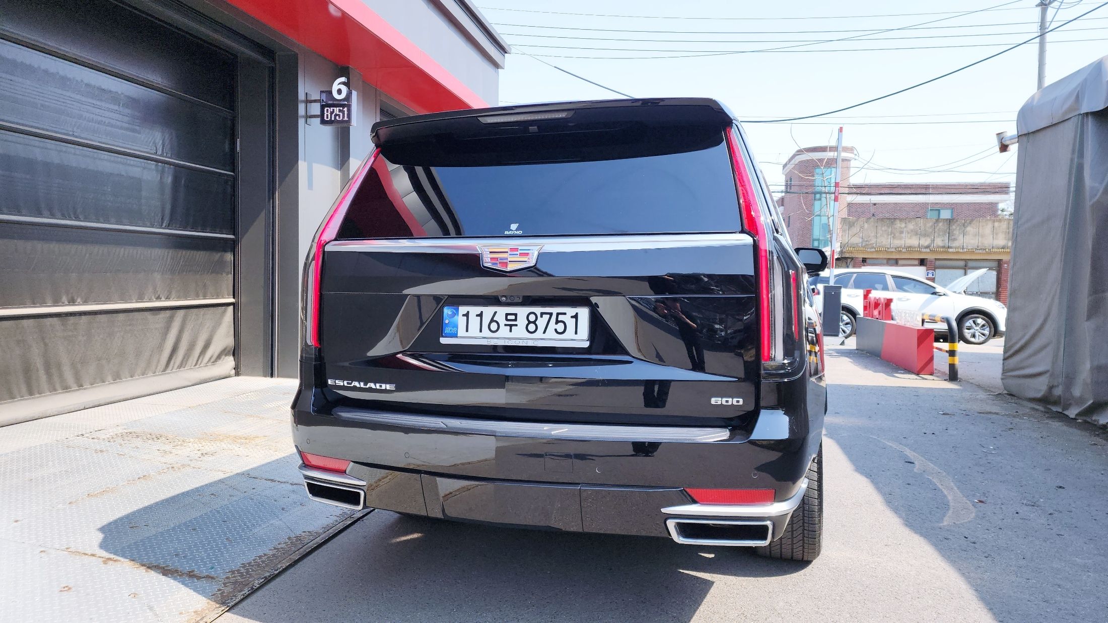 CADILLAC ESCALADE