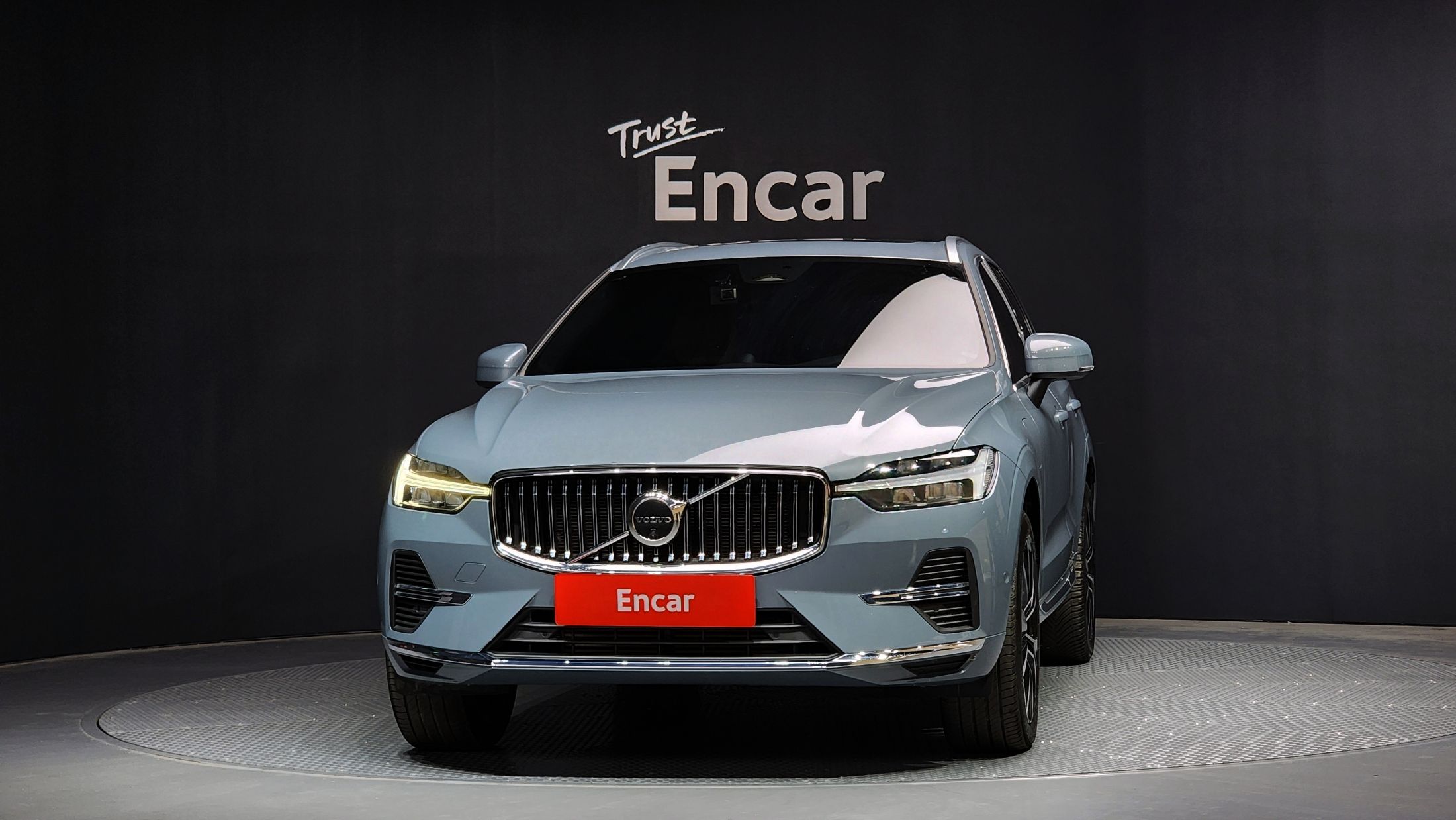 VOLVO XC60 2023