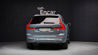 VOLVO XC60 2023