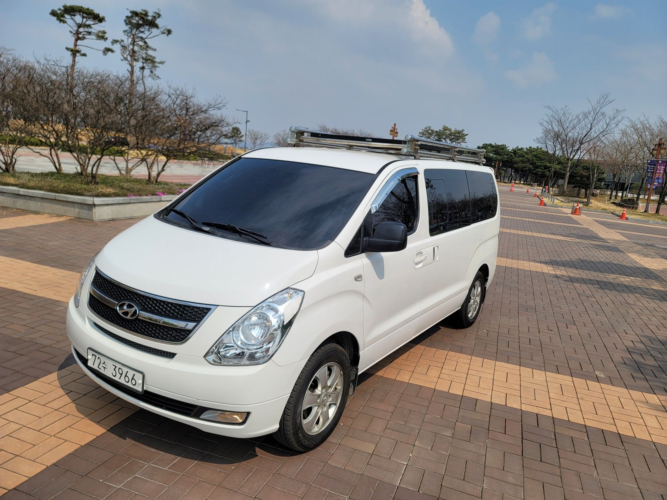 HYUNDAI STAREX GRAND