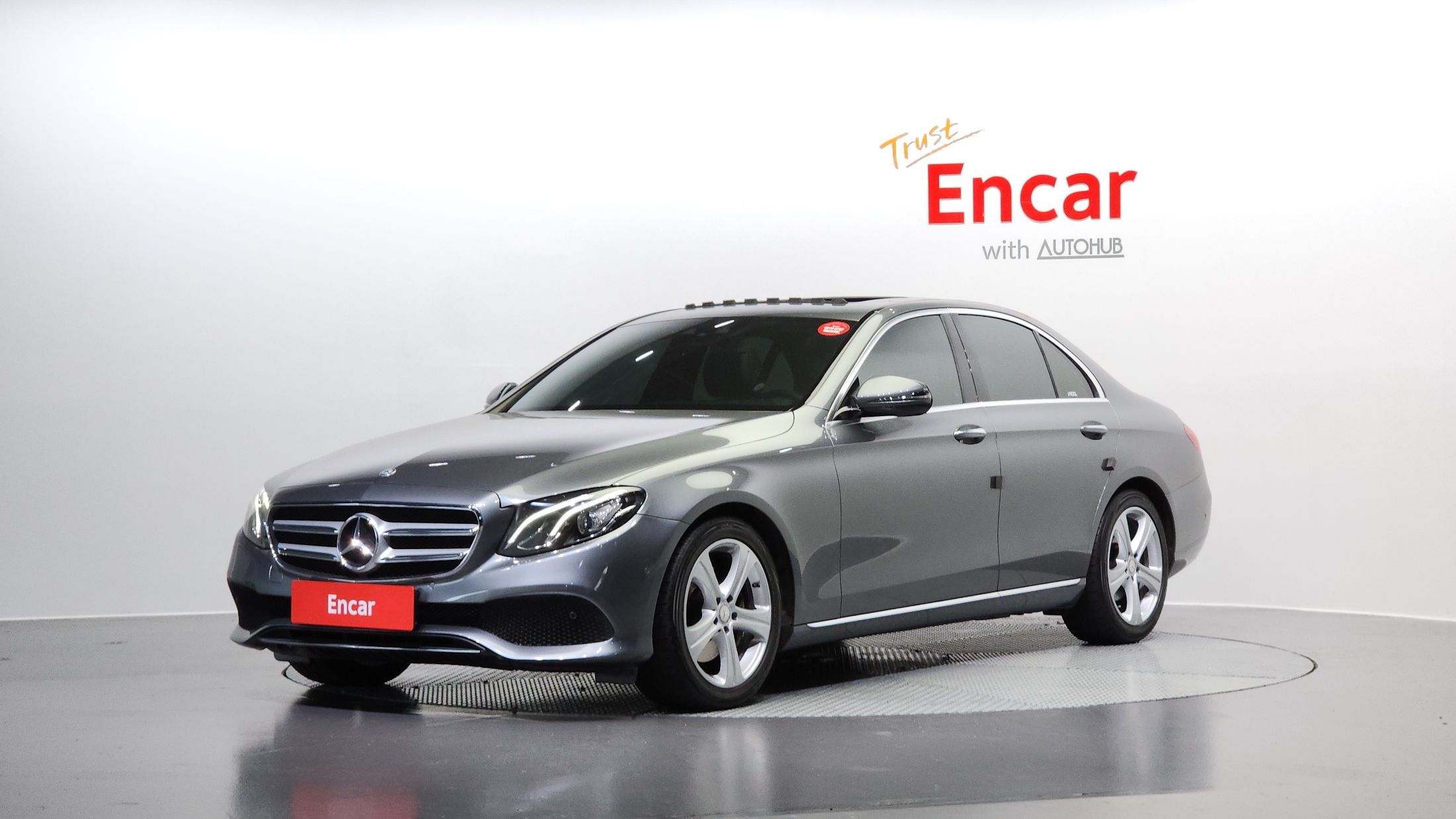 MERCEDES BENZ E-CLASS W213 2017