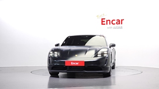 PORSCHE TAYCAN 2021
