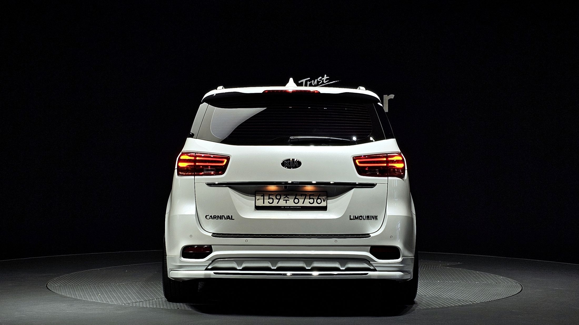 KIA CARNIVAL 2019