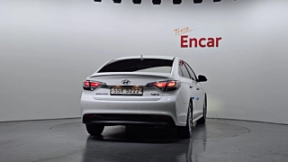 HYUNDAI LF SONATA HYBRID 2016