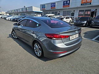 HYUNDAI AVANTE AD 2017