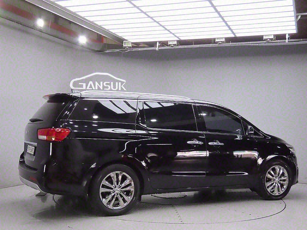 KIA CARNIVAL 2016