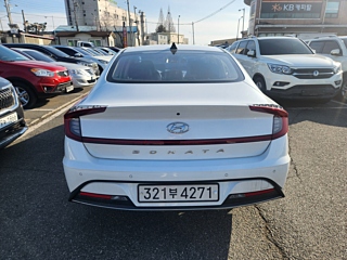 HYUNDAI SONATA DN8 2019