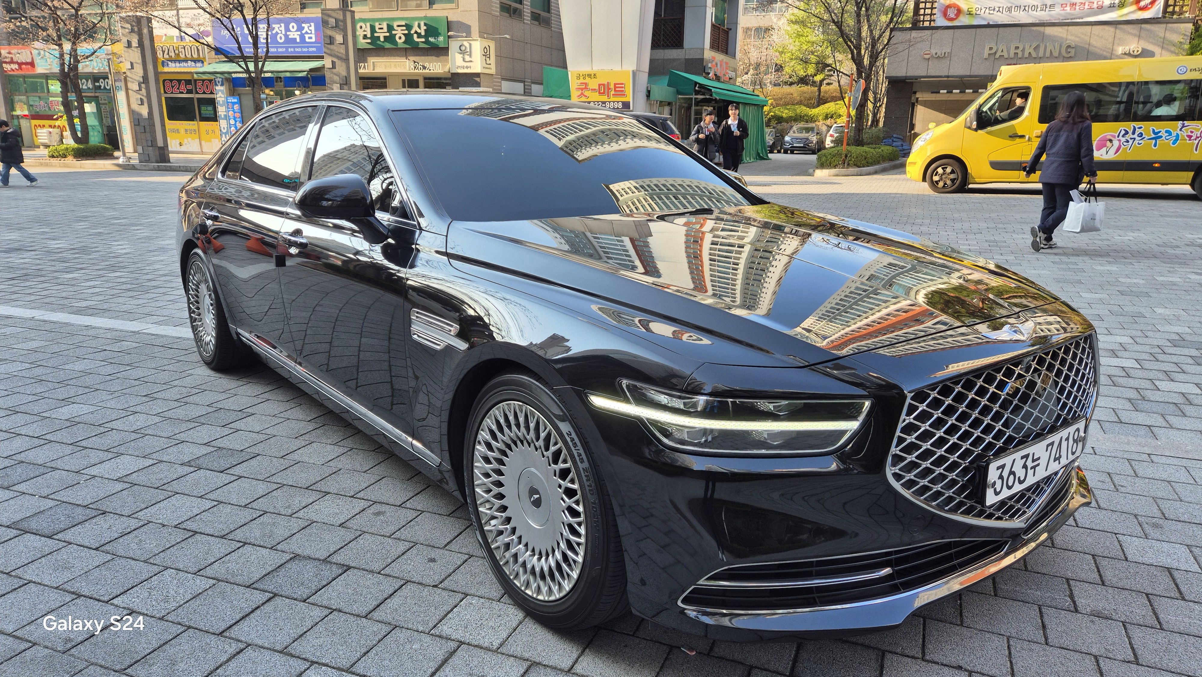 GENESIS G90 2019