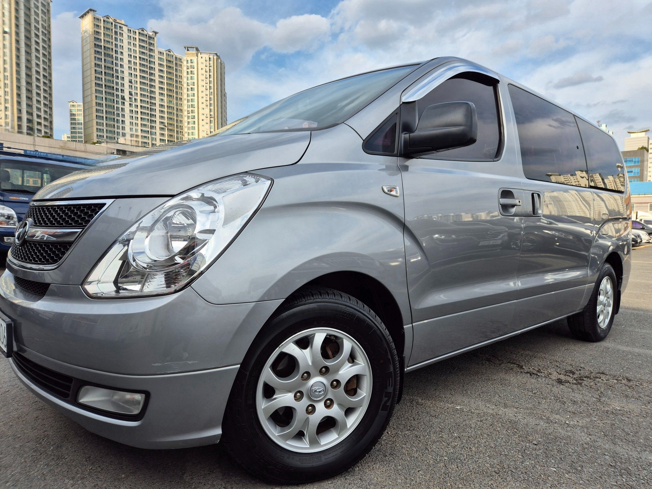 HYUNDAI STAREX GRAND