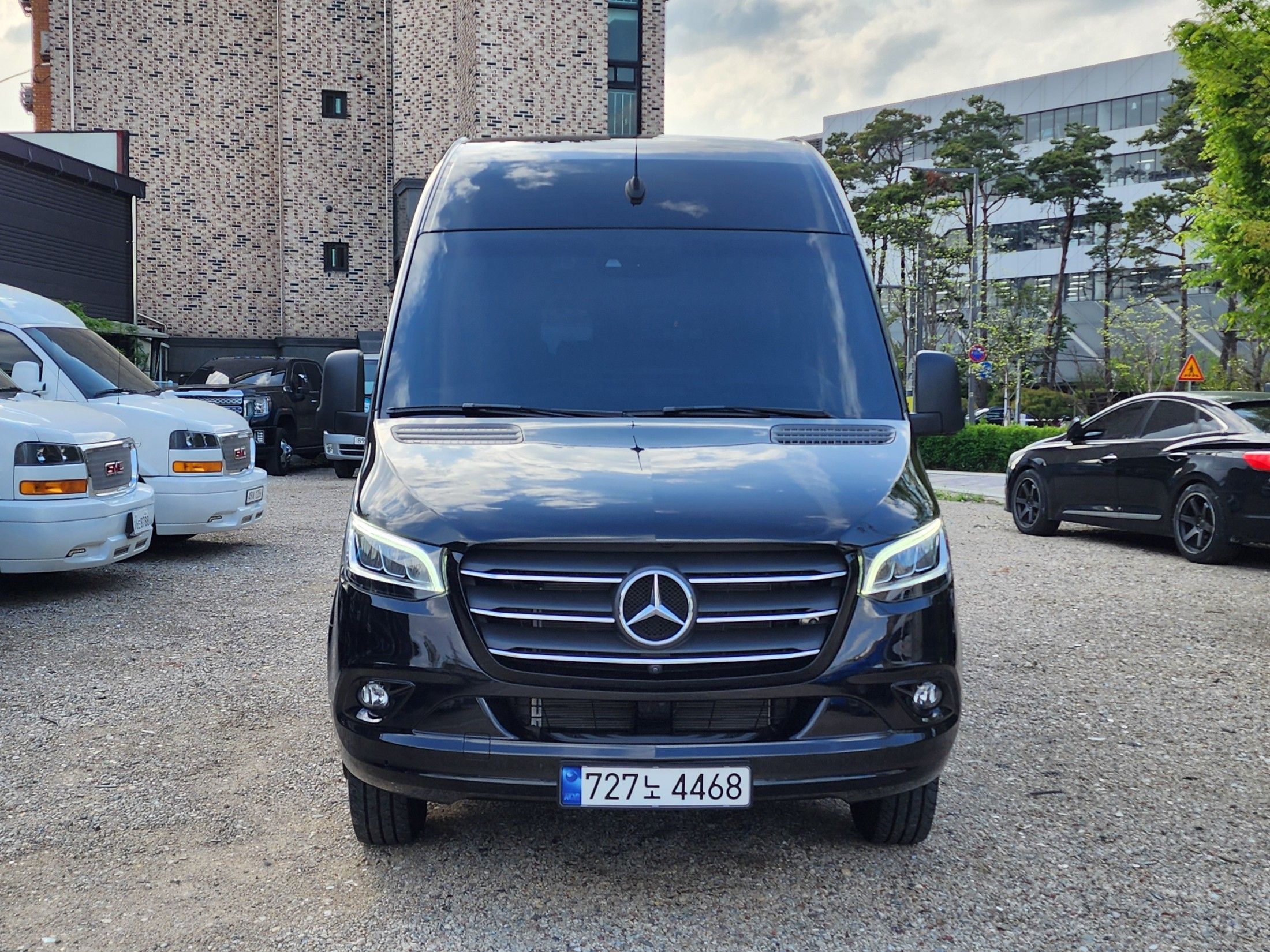 MERCEDES BENZ SPRINTER 2023