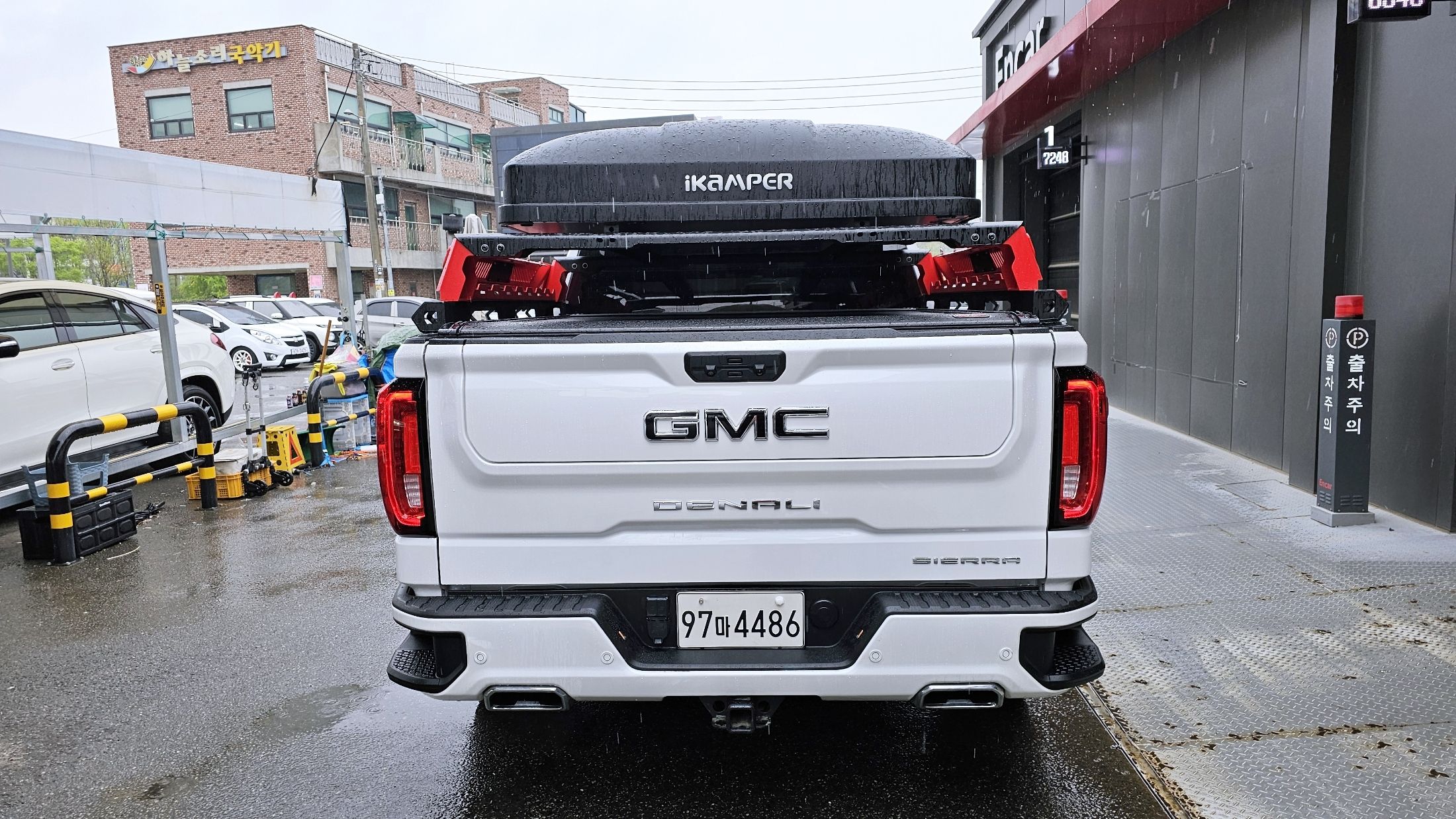 GMC SIERRA