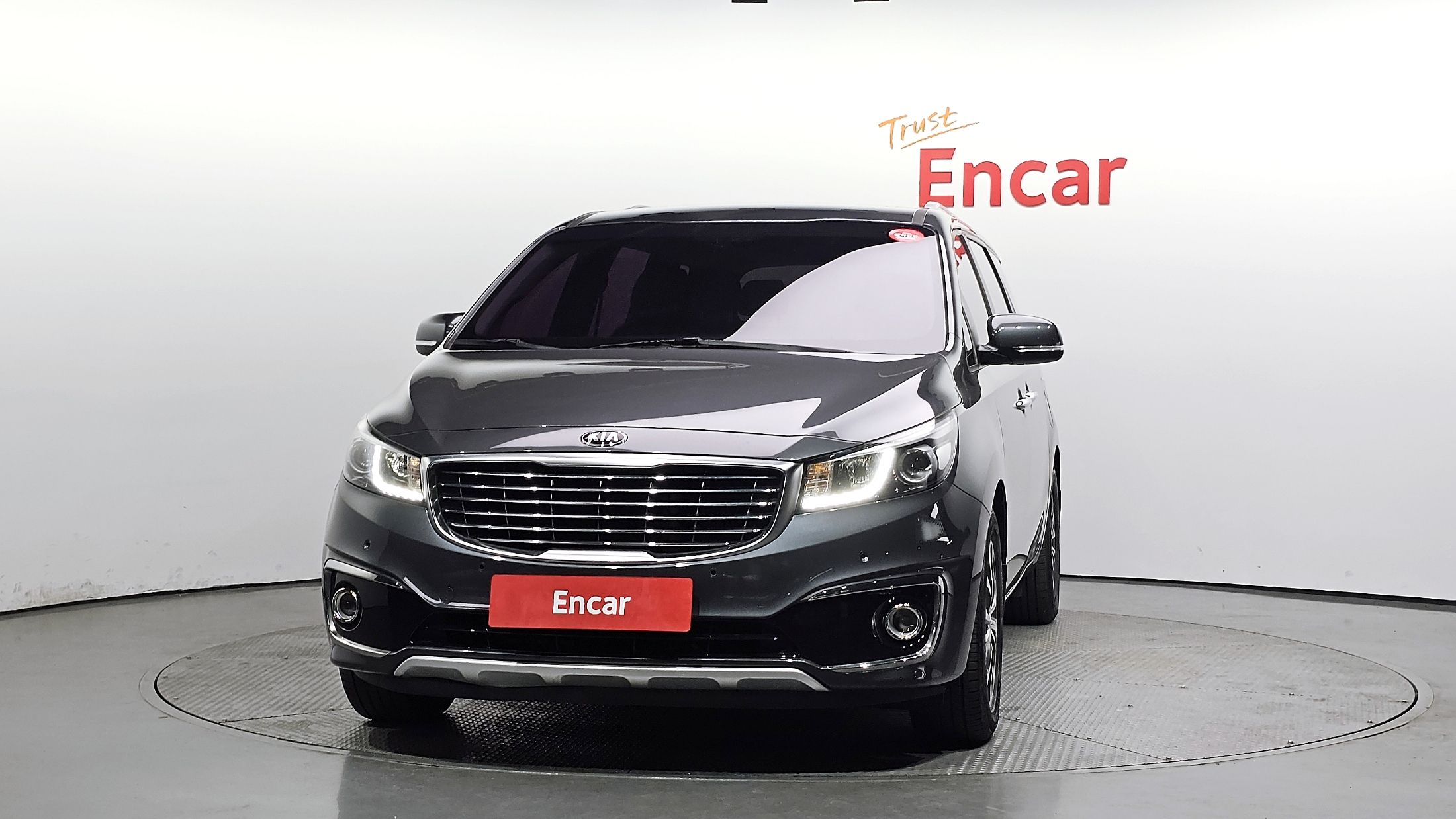 KIA CARNIVAL 2016
