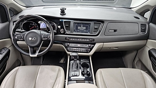 KIA CARNIVAL 2017