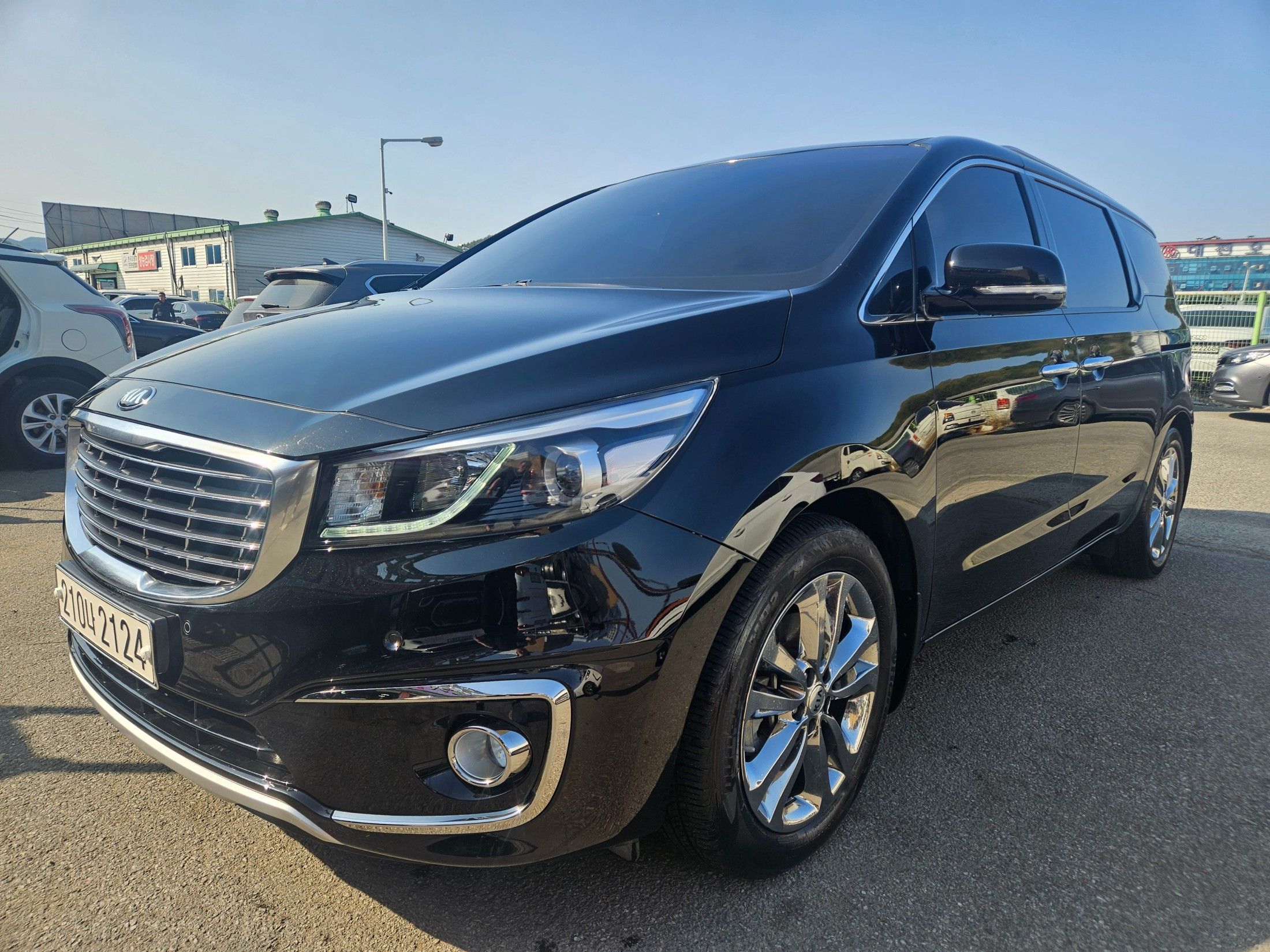 KIA CARNIVAL