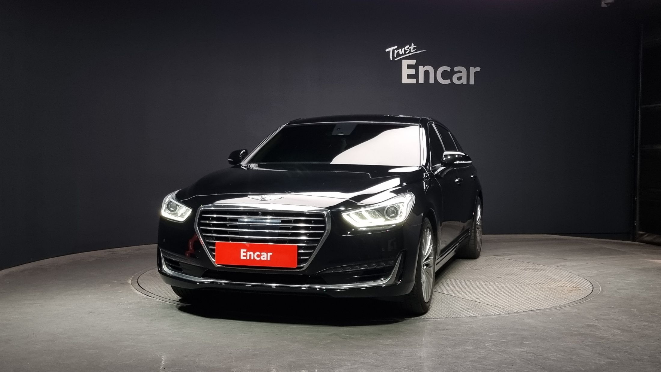 GENESIS EQ900 2016