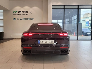 PORSCHE PANAMERA 971 2021