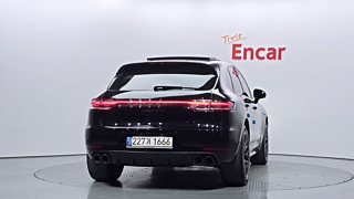 PORSCHE MACAN 2020