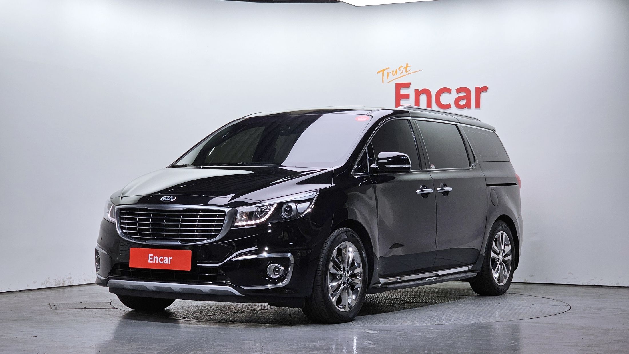 KIA CARNIVAL 2016