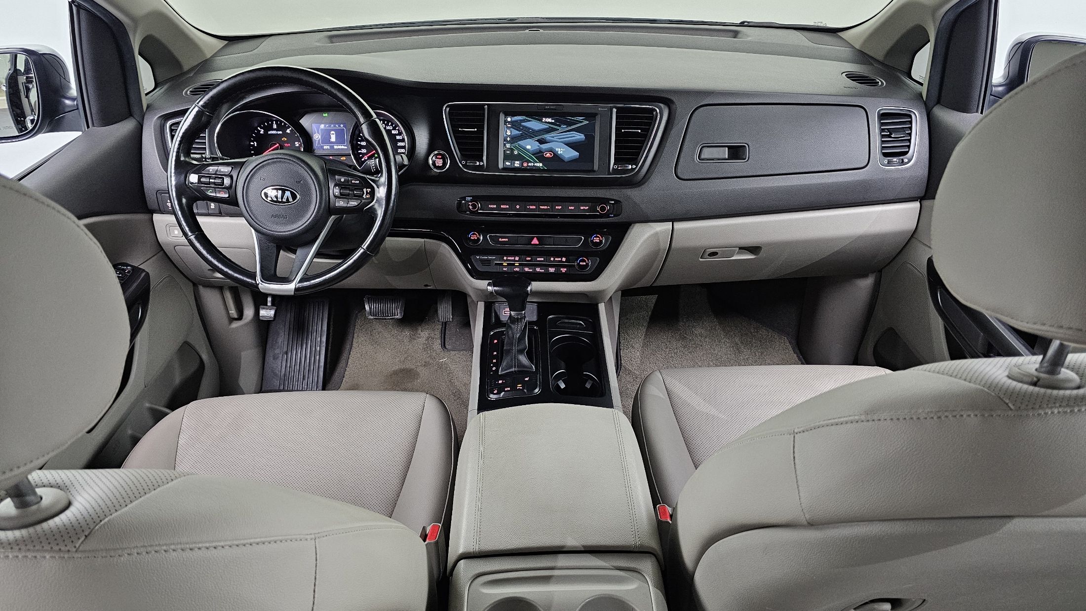 KIA CARNIVAL 2017