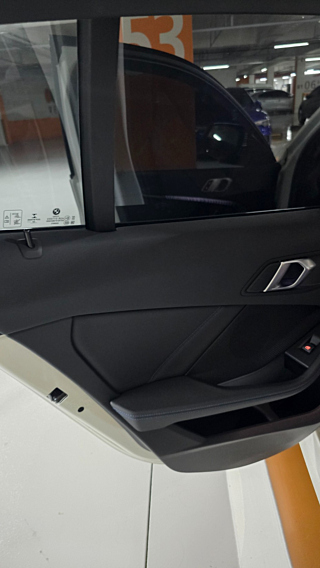 BMW 1-SERIES F40 2023