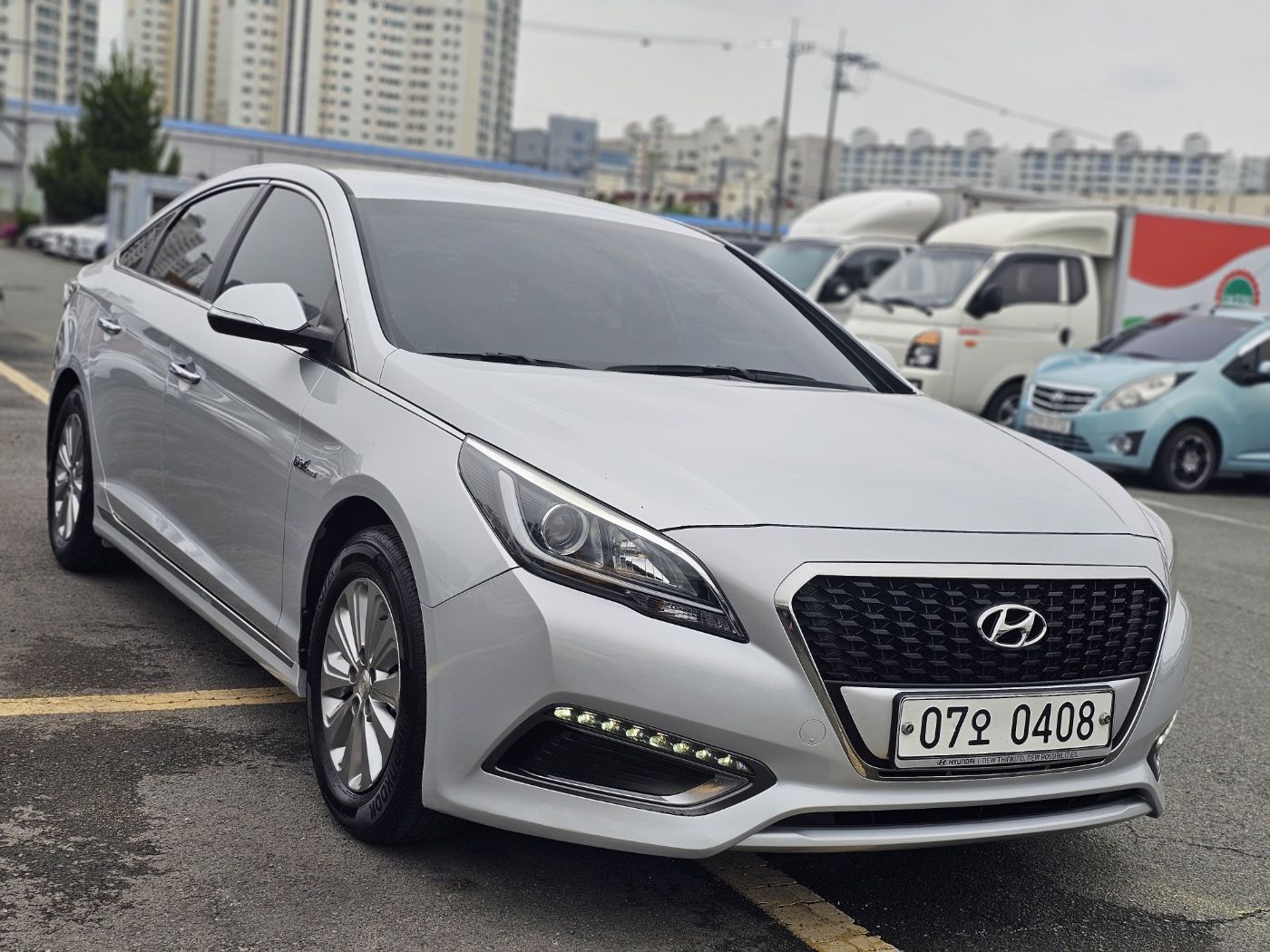 HYUNDAI LF SONATA HYBRID 2016