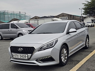 HYUNDAI LF SONATA HYBRID 2016