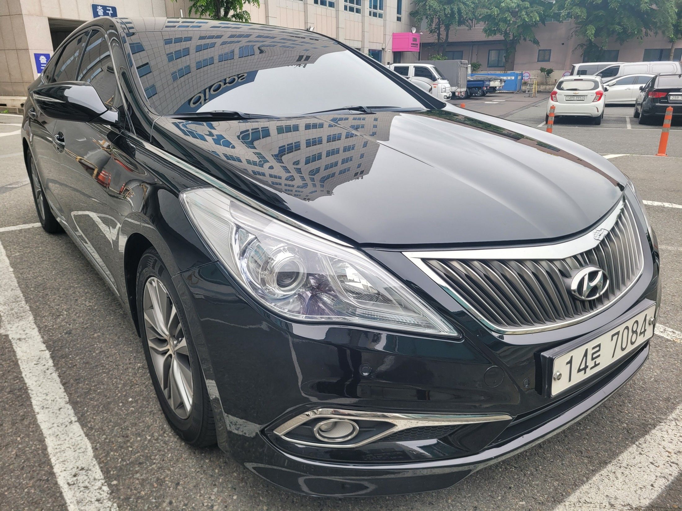 HYUNDAI GRANDEUR HG 2015