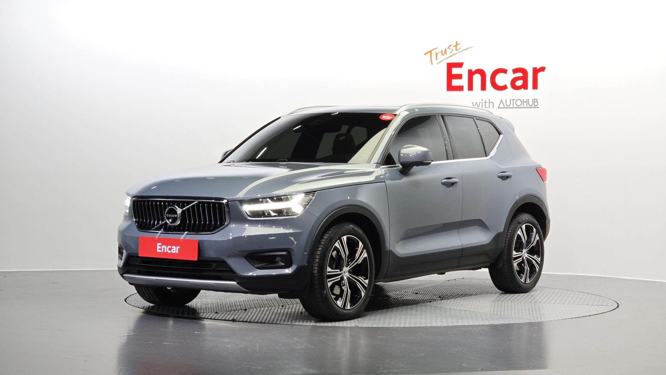 VOLVO XC40 2020