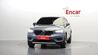 VOLVO XC40 2020