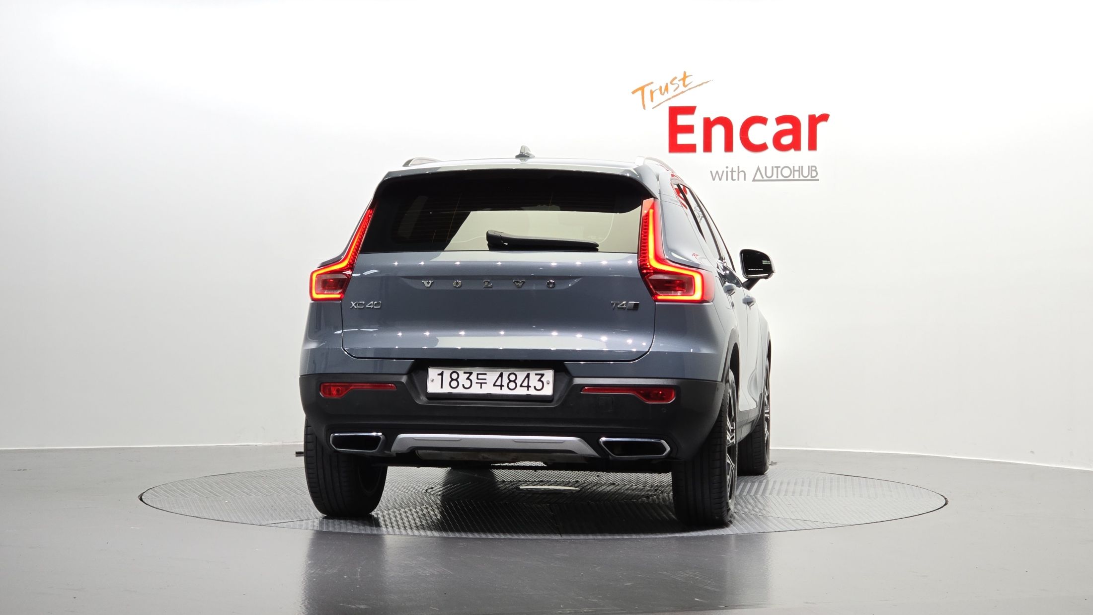VOLVO XC40 2020