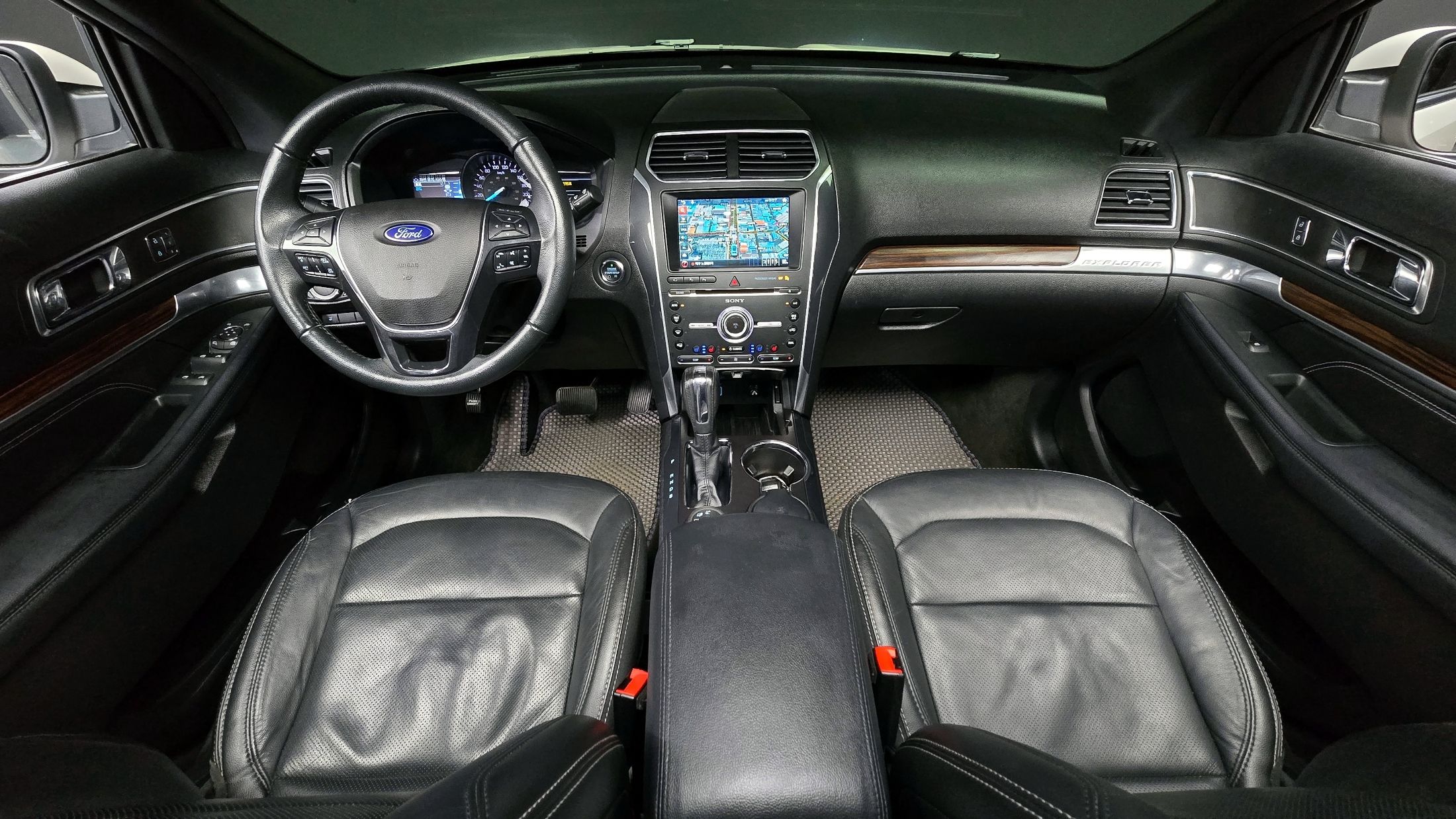 FORD EXPLORER