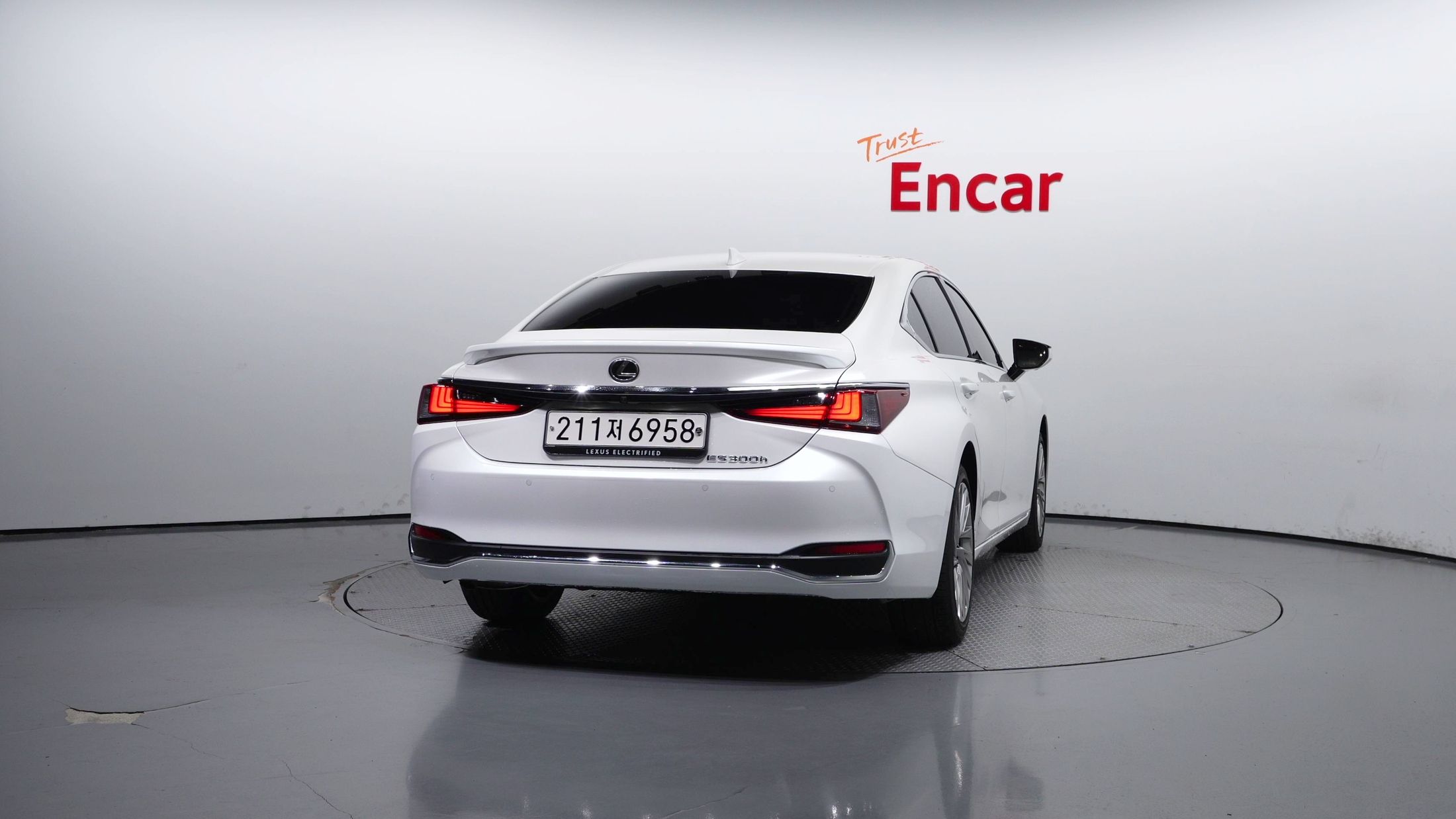 LEXUS ES300H 2024