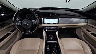 JAGUAR XF X260 2016