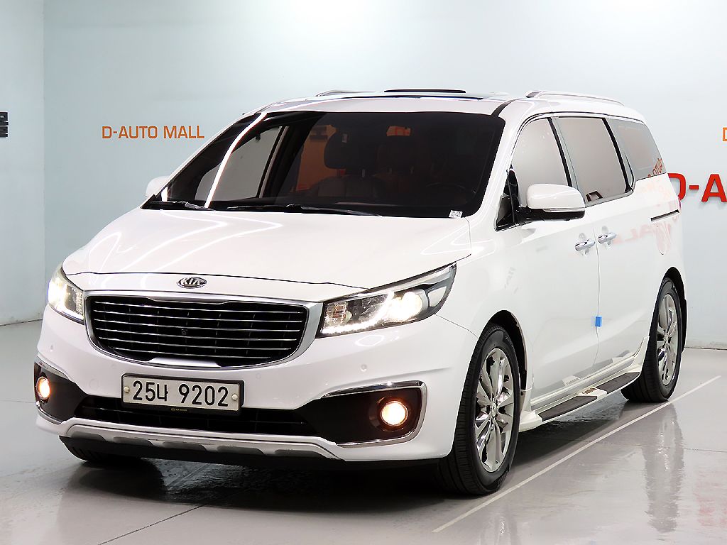 KIA CARNIVAL