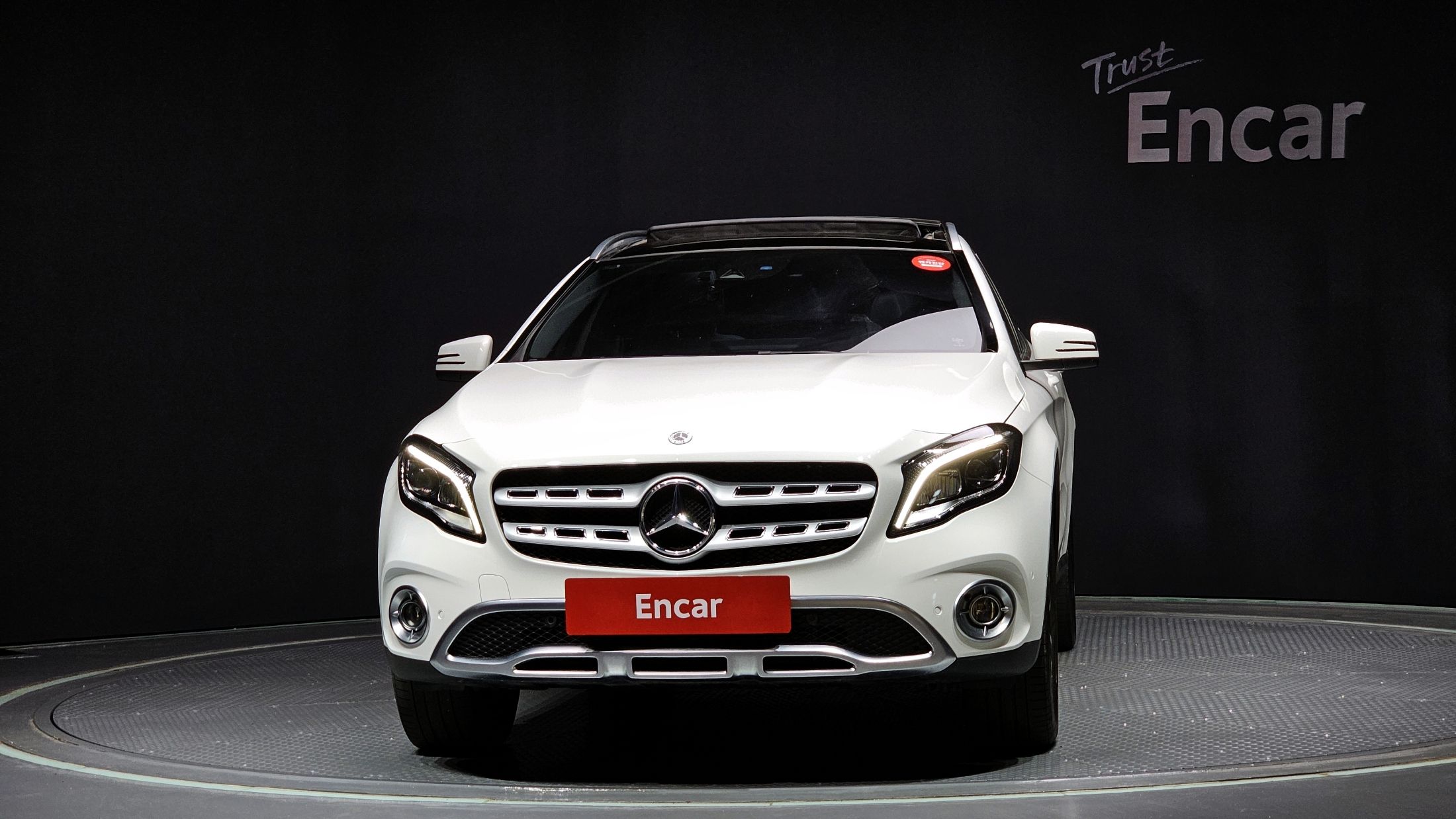 MERCEDES BENZ GLA-CLASS X156 2019