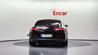 MERCEDES BENZ AMG GT 2023
