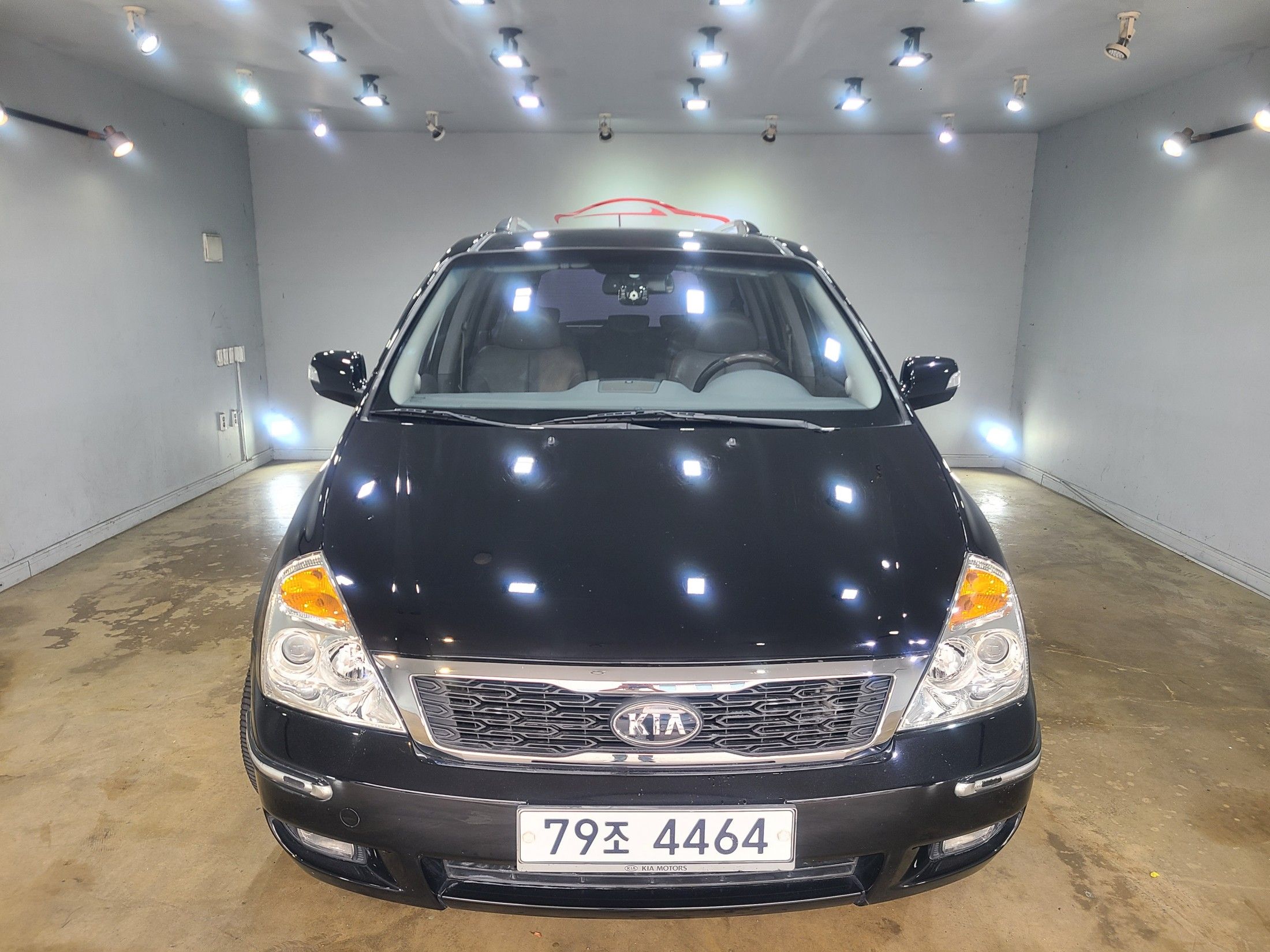 KIA CARNIVAL R