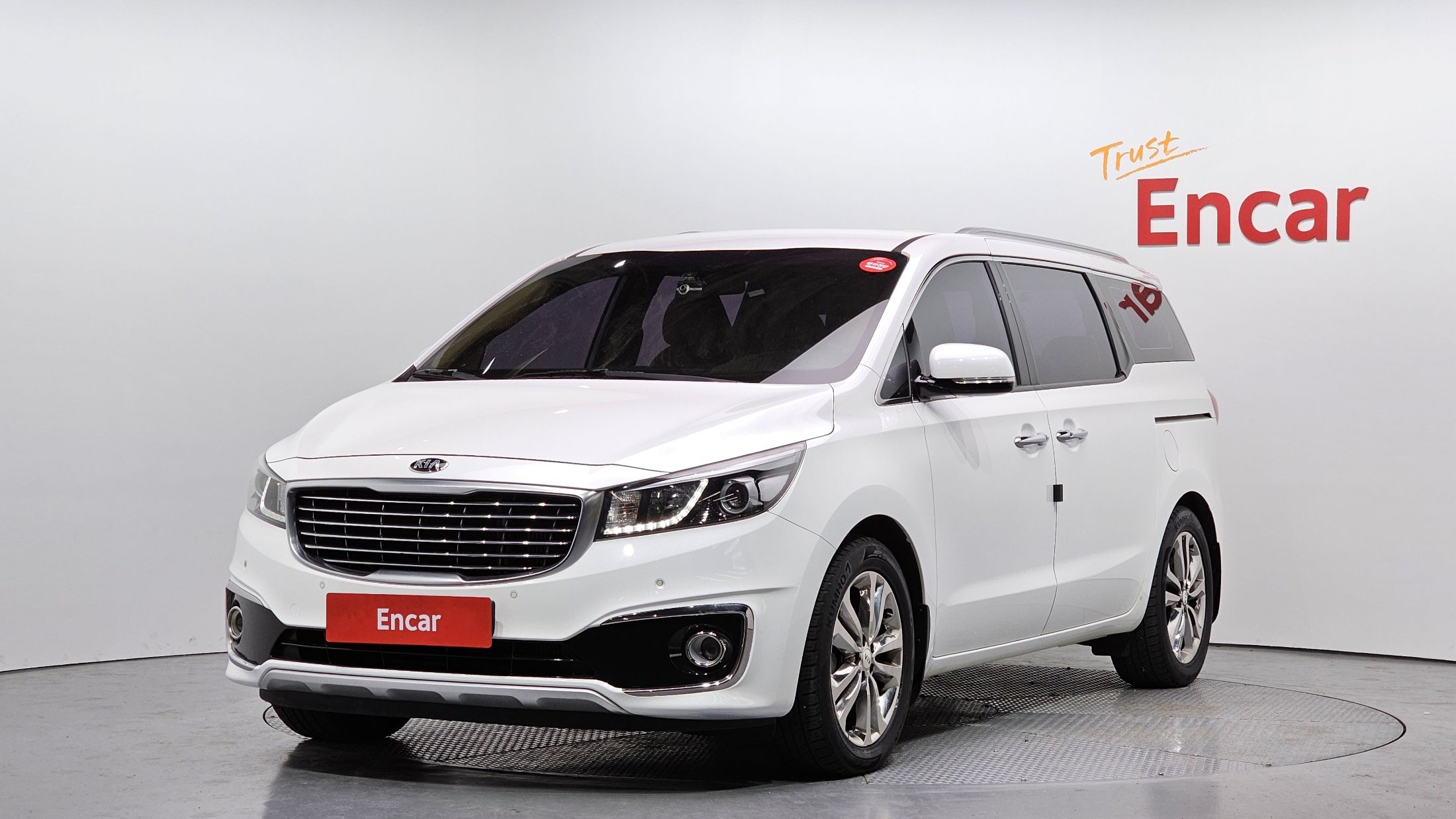 KIA CARNIVAL 2016