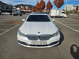 BMW 7-SERIES G11 2016