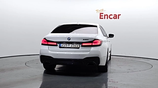 BMW 5-SERIES G30 2021