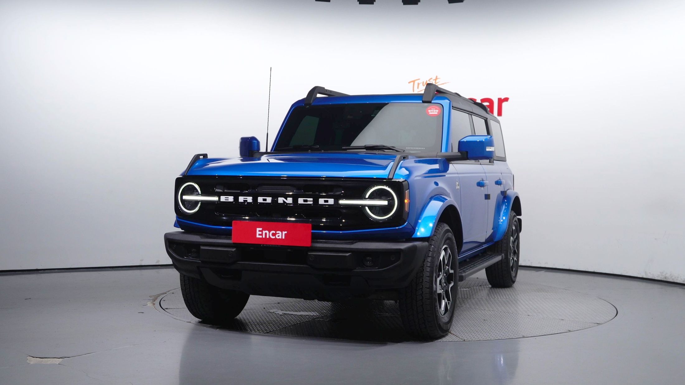 FORD BRONCO