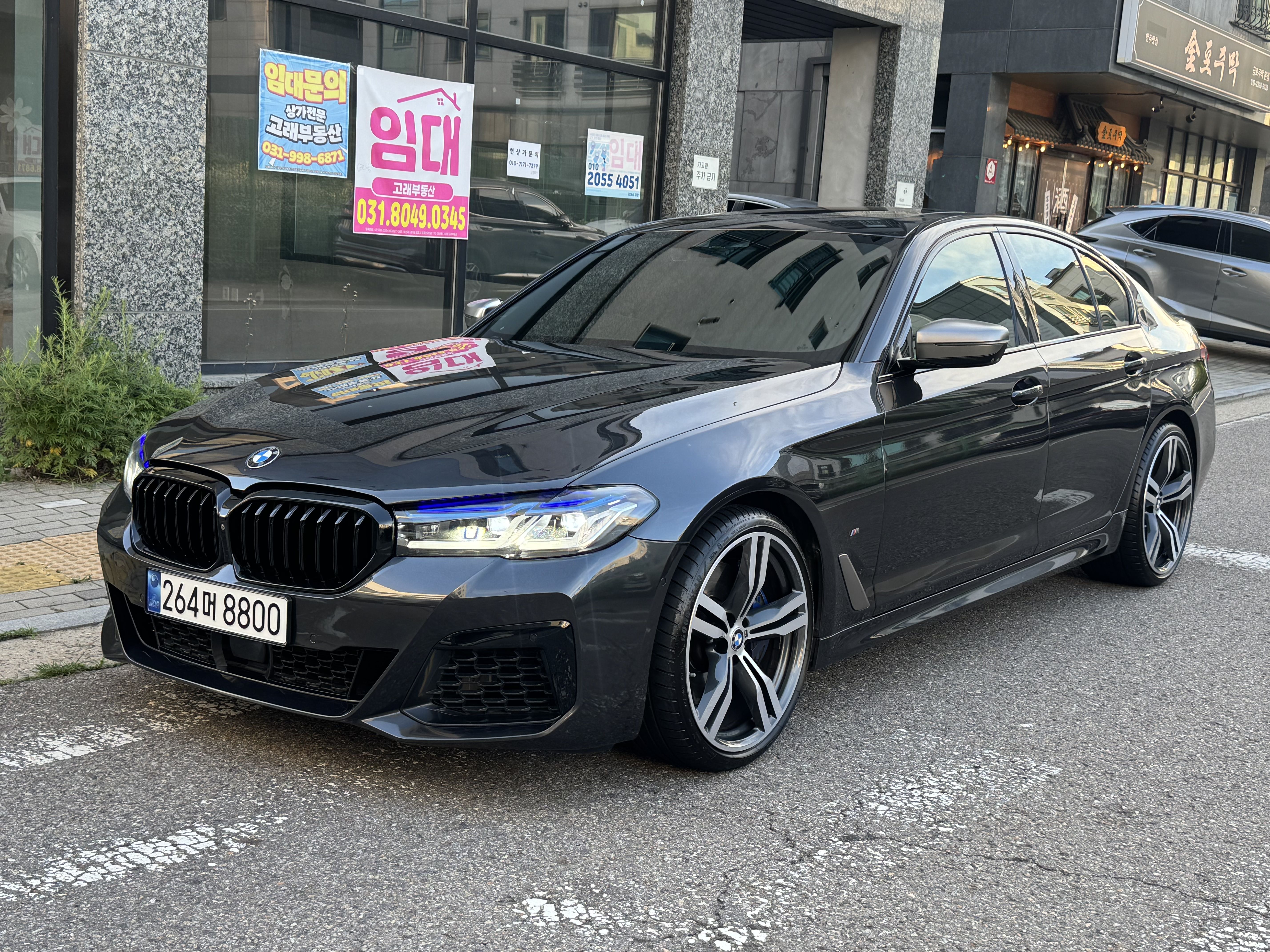 BMW 5-SERIES G30 2019