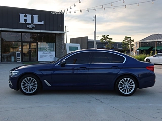 BMW 5-SERIES G30 2019
