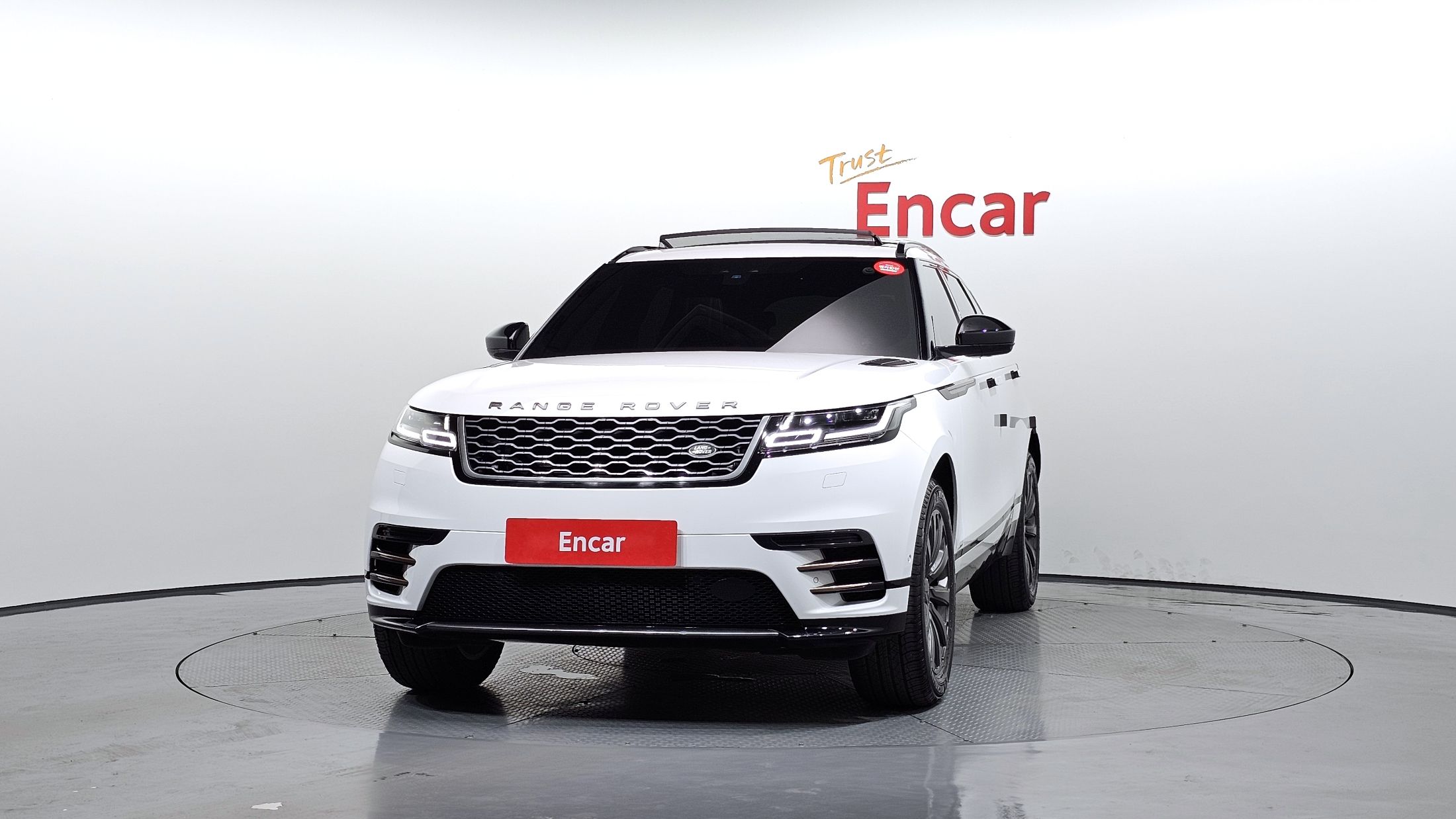 LAND ROVER RANGE ROVER VELAR