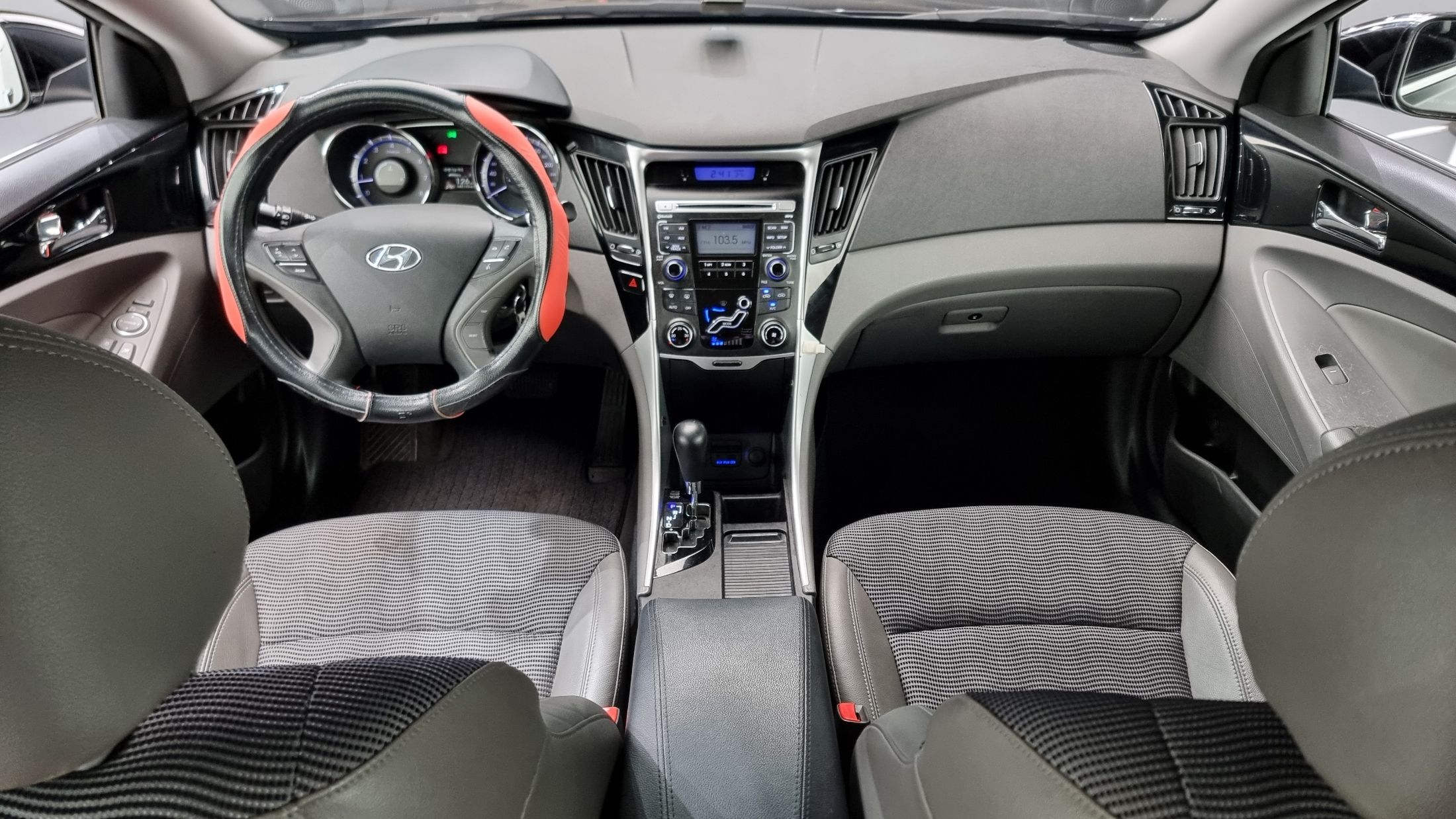 HYUNDAI SONATA YF 2010