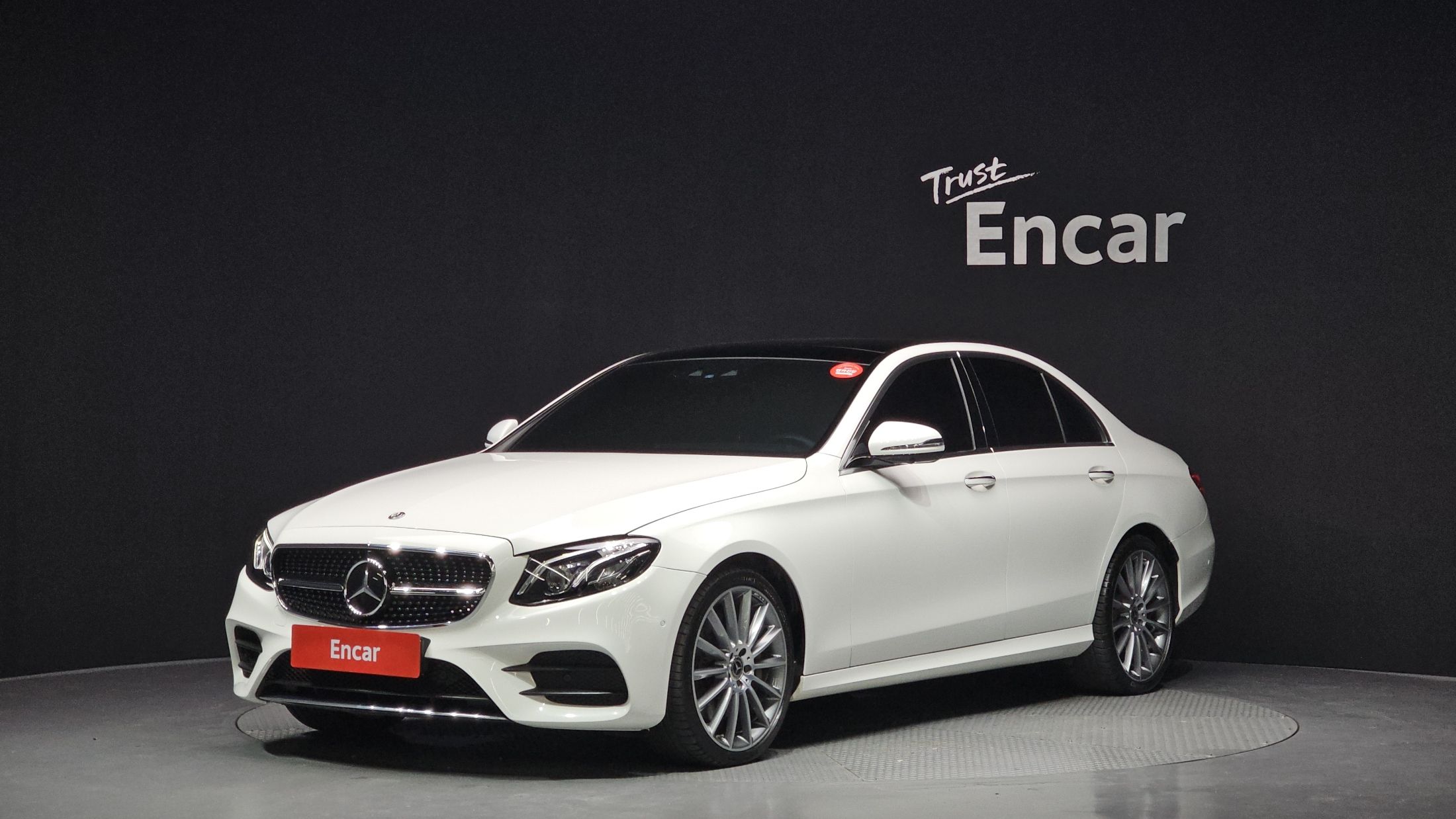 MERCEDES BENZ E-CLASS W213 2020