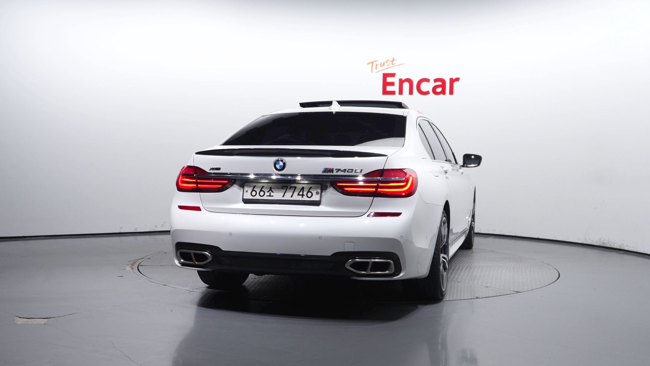 BMW 7-SERIES G11 2017
