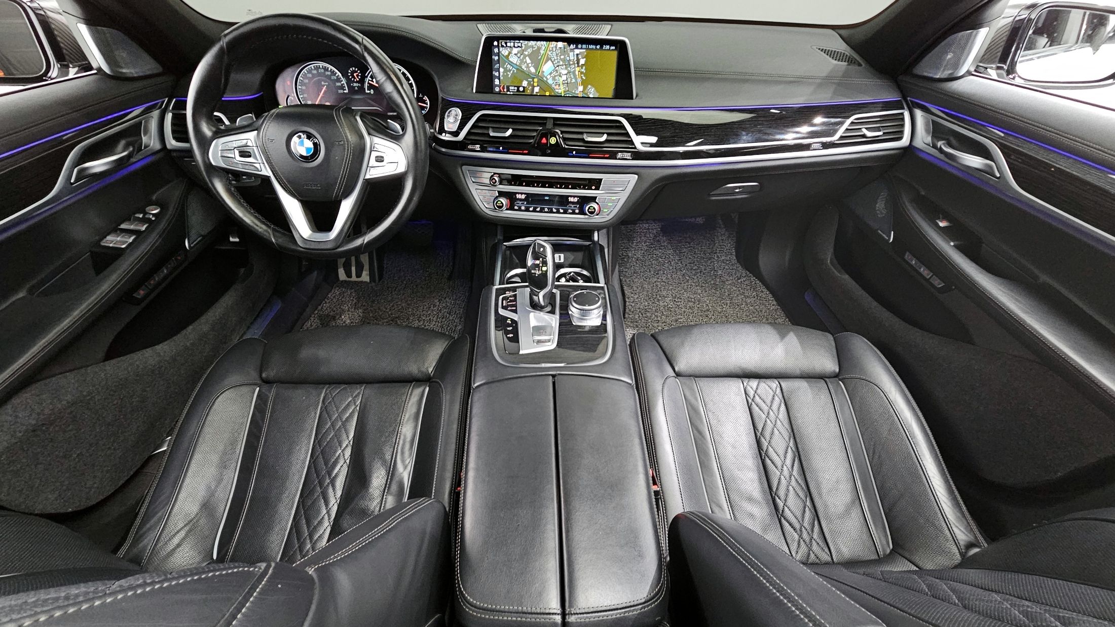 BMW 7-SERIES G11 2017