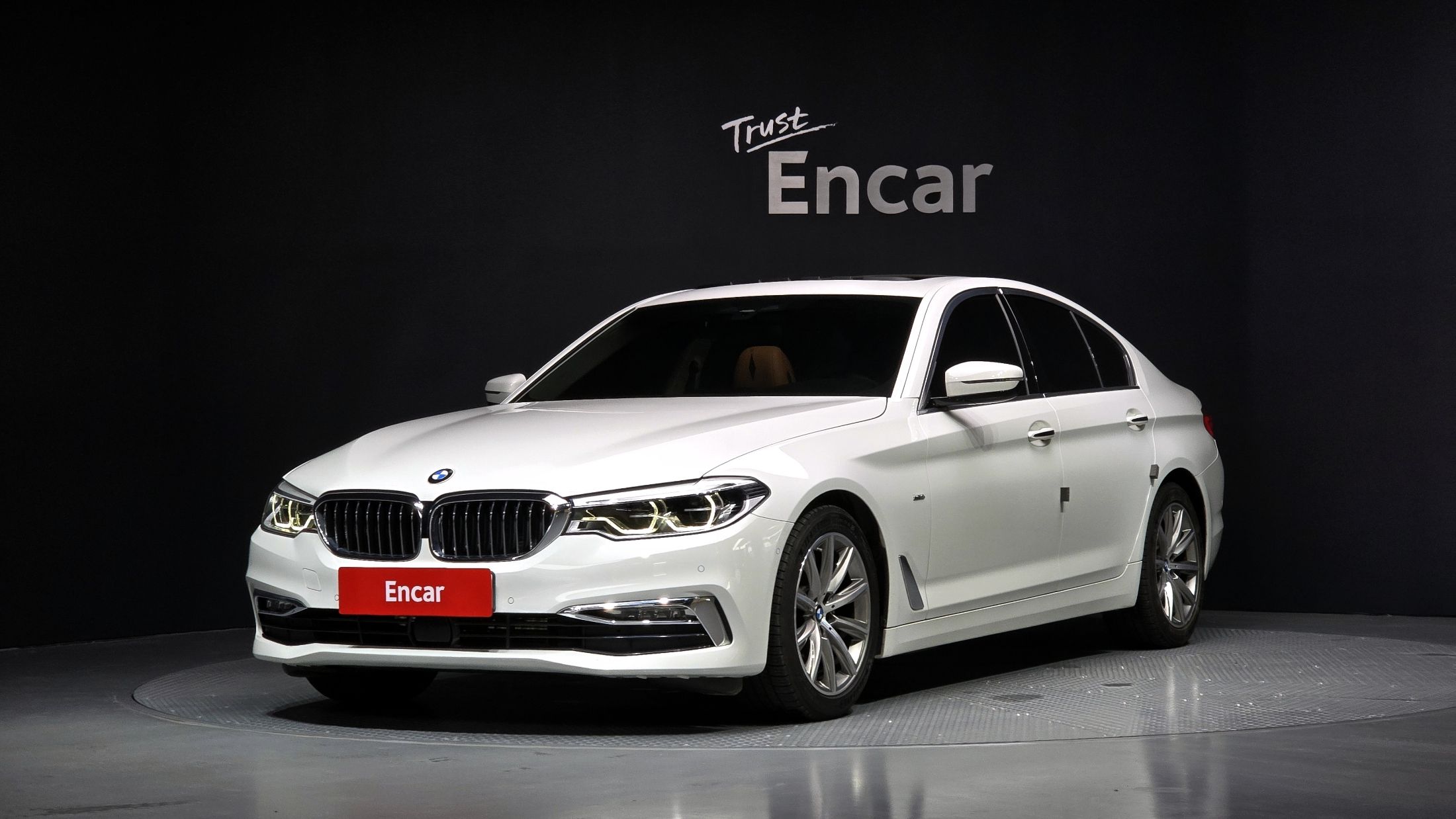 BMW 5-SERIES G30 2017