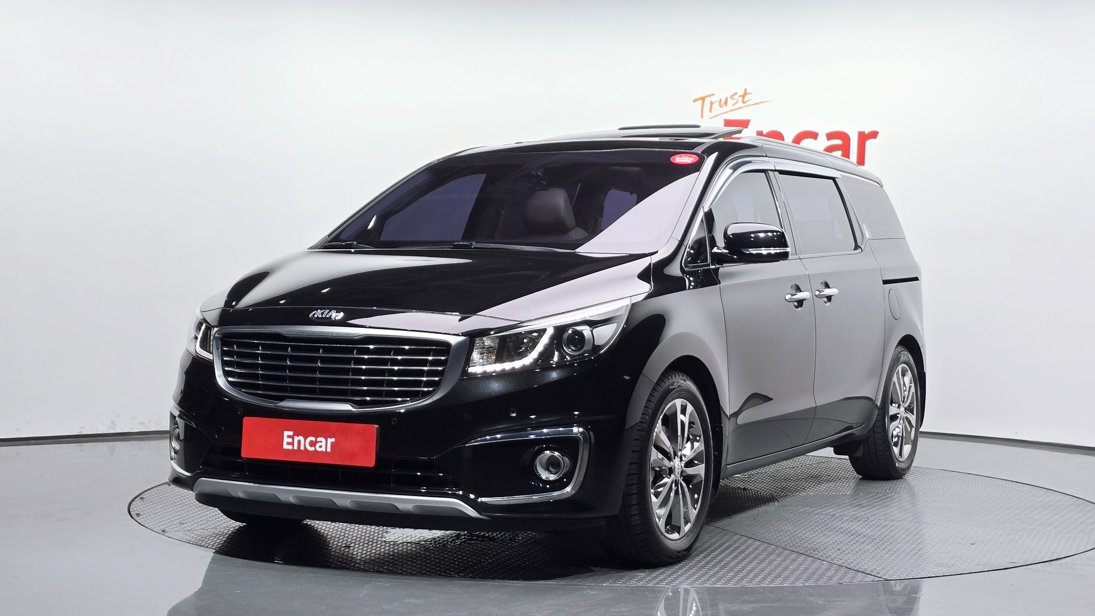 KIA CARNIVAL 2015